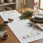 Preview: Tischläufer "Weihnachtsbäumchen" in weiß, 40x140 cm, Mitteldecke bestickt mit Tannenbäumen in gold & anthrazit
