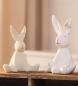 Preview: 2x Dekofigur "Häschen" aus Porzellan in beige und weiß, Hase 15 + 19 cm hoch, Osterfigur, Osterhase, Osterdeko