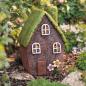Preview: Windlicht "Blumenhäuschen" aus Magnesiumoxid, Kerzenständer, Outdoor Garten-Deko, Kerzenhalter, Gartenfigur