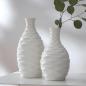 Preview: 2x Dekovase "White" aus Porzellan, creme-weiß, 24 + 28 cm hoch, Blumenvase, Vasen-Set, Tischvase