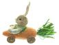 Preview: Dekofigur "Hoppelmobil" Osterhase in Karotte, Osterdeko aus Stroh & Textil, 39 cm lang, Osterfigur, Deko Ostern