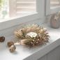 Preview: Windlicht "Trockenblumen" kleiner Dekokranz Ø 18 cm, Tischkranz mit Glas-Windlicht, Rattan-Kranz mit Gräsern