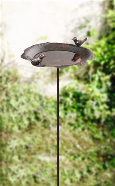 Preview: Vogeltränke "Piepmatz" aus Metall in Rost Optik, Gartenstecker mit 2 Vögelchen, Wasserstelle, Gartendeko, Dekostecker für Draußen