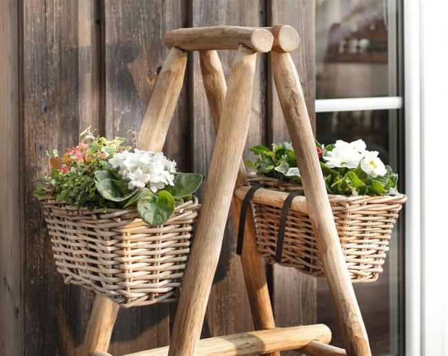 Preview: Rattan Pflanzkasten "Koboo Grey" klein, grau, Balkonkasten mit Halterung, Blumenkasten für Draußen, Pflanzgefäß