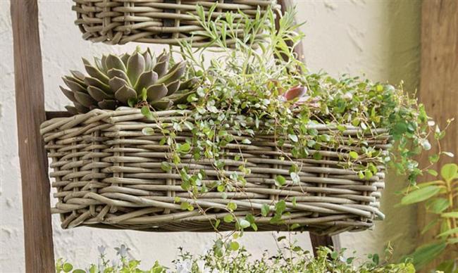 Preview: Rattan Pflanzkasten "Koboo Grey" mittel, grau, Balkonkasten mit Halterung, Blumenkasten für Draußen, Pflanzgefäß