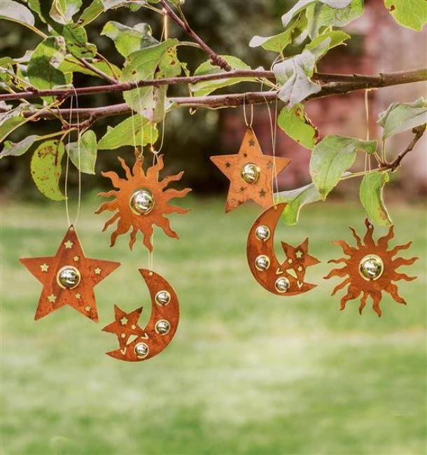 Preview: 6 Dekohänger "Sonne, Mond & Sterne" aus Metall in Rost Optik, mit kleinen silbernen Kugeln, Hängedeko, Türdeko, Wanddenko, Fensterdeko