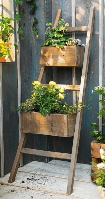Pflanzleiter "Rustikal" aus recyceltem Holz, 110 cm hoch, mit 2 Pflanzkästen, Balkon & Gartendeko für Draußen, Blumenkasten, Hochbeet