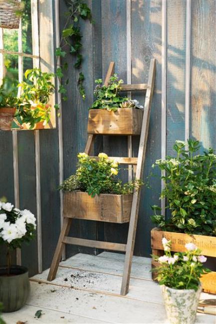 Pflanzleiter "Rustikal" aus recyceltem Holz, 110 cm hoch, mit 2 Pflanzkästen, Balkon & Gartendeko für Draußen, Blumenkasten, Hochbeet