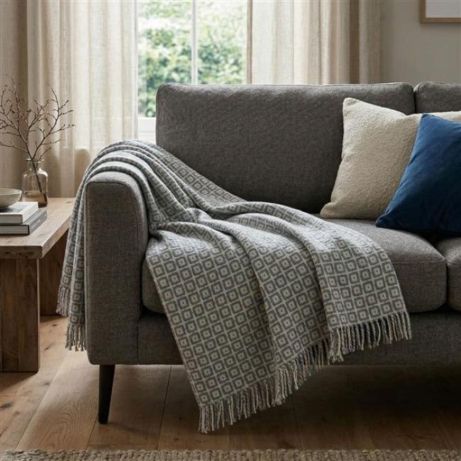 Preview: Webdecke "Ikarus" mit Fransensaum, extra weich, creme / blau / grau, Kuscheldecke, Sofadecke