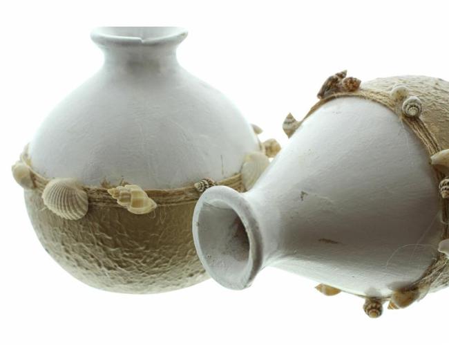 2x Dekovase "Muscheln" klein 8 + 11 cm hoch, weiß / beige, Minivasen mit Muscheln verziert, Vase für Trockenblumen