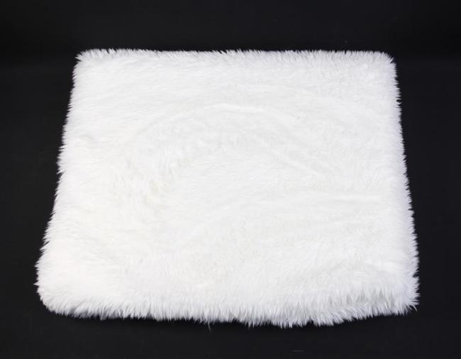 Preview: Kuscheldecke aus Kunstfell in weiß, 130x170 cm, Plüschdecke, Wohndecke, Sofadecke, Couchdecke