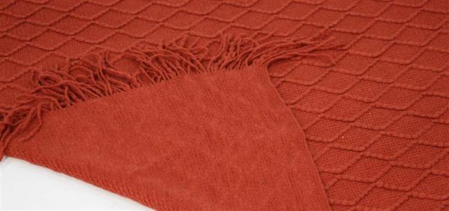 Kuscheldecke "Carmine" rotbraun, mit Rautenmuster und Fransen, 120x152 cm, Couchdecke, Sofadecke