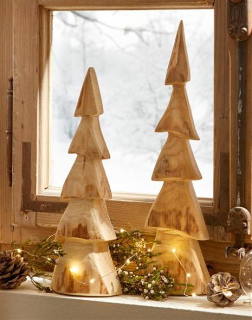 Preview: 2 Tannenbäumchen aus naturbelassenem Kiefernholz im Shabby-Look, 30 + 37 cm hoch, Adventsdeko, Dekofigur