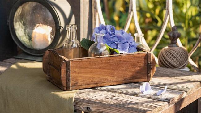 Preview: Aufbewahrungskiste "Kolonial" aus recyceltem Holz im Used Look, Holzkiste, Dekobox, Pflanzgefäß