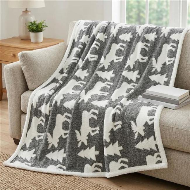 Preview: Kuscheldecke "Elch" in grau / weiß, Rückseite Teddy Fell weiß, 130x160 cm, Wohndecke, Sofadecke, Couchdecke
