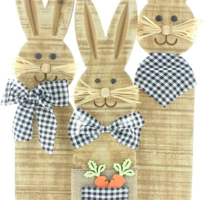 Osterdeko Hasentrio "Karo-Look" aus Holz, Shabby Optik, 58 cm hoch, Osterhasen, Dekofigur