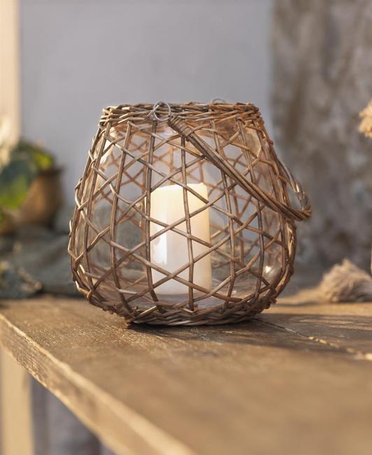 Windlicht "Geflecht" aus Glas, Kerzenglas mit Weidenkorb & Henkel, Kerzenhalter für Stumpenkerzen, Dekoglas