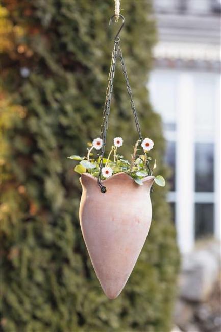 Preview: Pflanzenampel "Terra" aus Terracotta, 70 cm hoch, Blumenampel mit Metallkette, Hängeampel