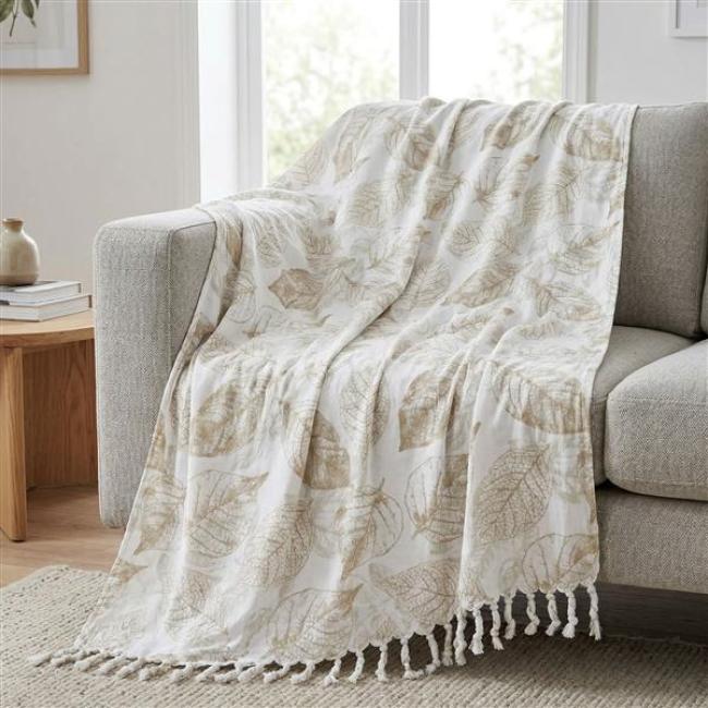 Preview: Kuscheldecke "Blätter" extra weich, 140x200 cm, weiß, Flanell Decke, Sofadecke mit Fransen, Couchdecke, Wohndecke