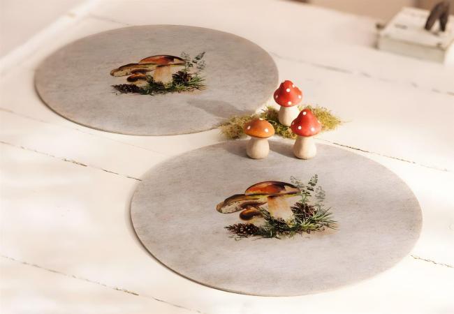 2x Platzmatte "Waldpilze" aus Filz, beige, rund Ø 38 cm, bedruckt mit Herbstmotiv, Platzset, Tischset