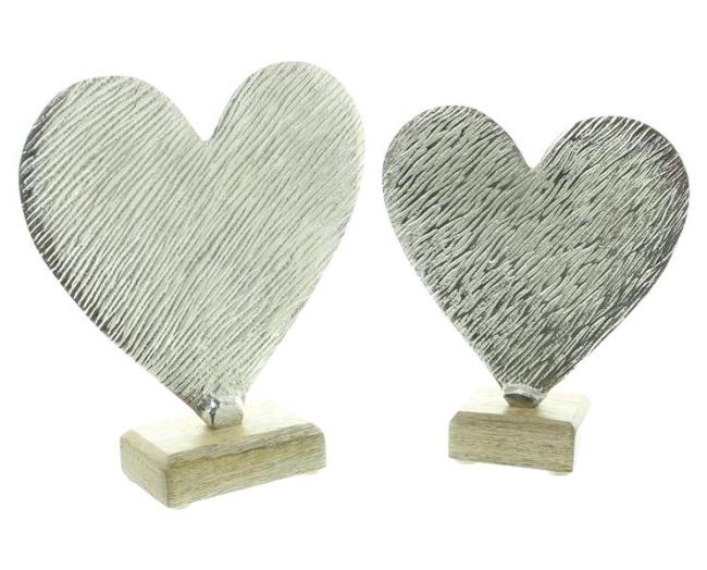 Preview: 2x Dekoobjekt "Herz" aus Aluminium, silber mit Antik Finish, Sockel aus Mango Holz, Herzdeko, Hochzeitsdeko, Dekoherz
