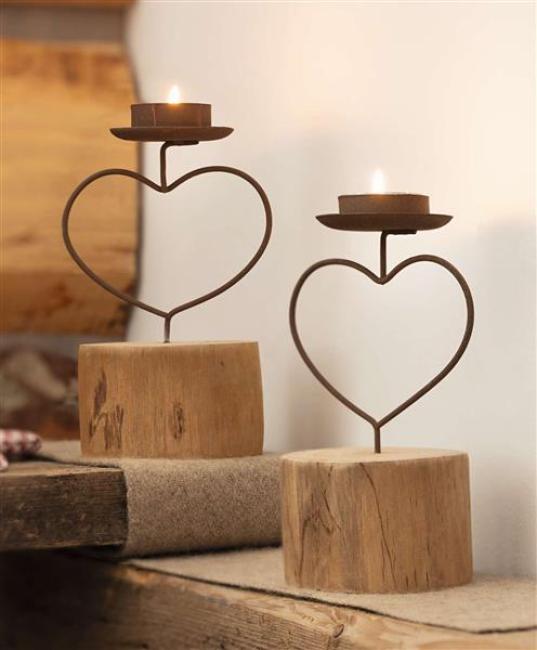 Preview: 2x Teelichthalter „Herz“ aus Metall mit Rost Finish auf Baumscheibe, Kerzenständer mit Sockel aus Holz, Wohnzimmer & Balkon Deko