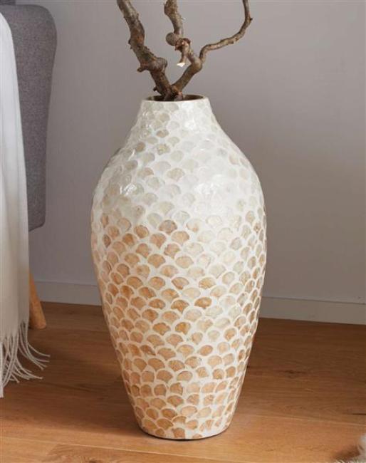 Preview: große Dekovase "Capiz" Bodenvase aus Bambus 50 cm hoch, Blumenvase mit Muscheln, Vase für Trockenblumen, Gräser, Äste