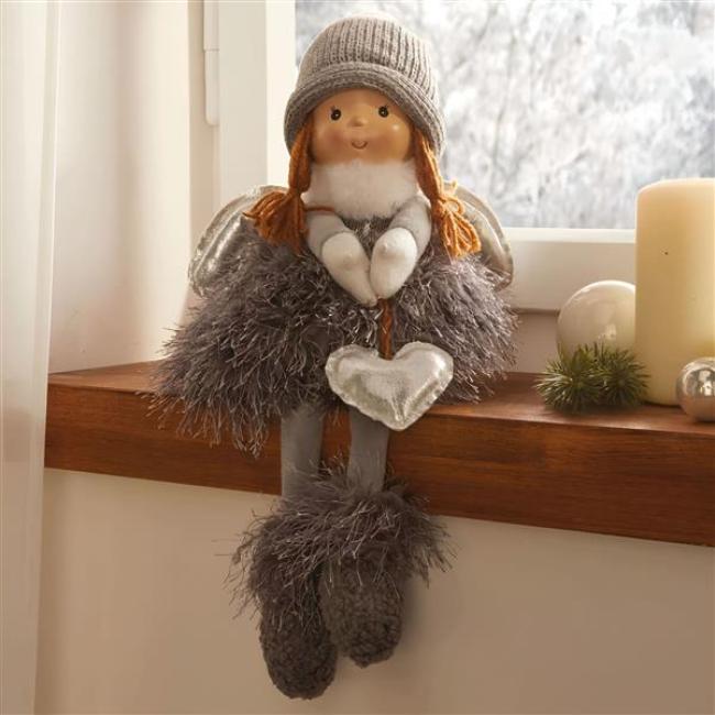 Preview: Kantenhocker "Engelchen" aus Textil, 40 cm hoch, Weihnachtsdeko Engel, Winter Deko-Figur in grau & weiß, Kantensitzer
