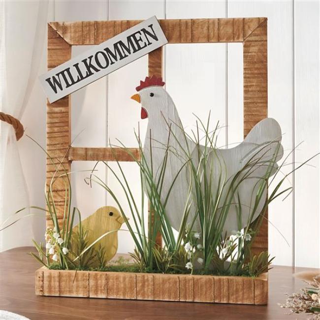 Preview: Dekofenster "Ostergruß", Holzrahmen mit Huhn, Küken & Kunstgras, 35x40 cm, Holzdeko, Osterdeko