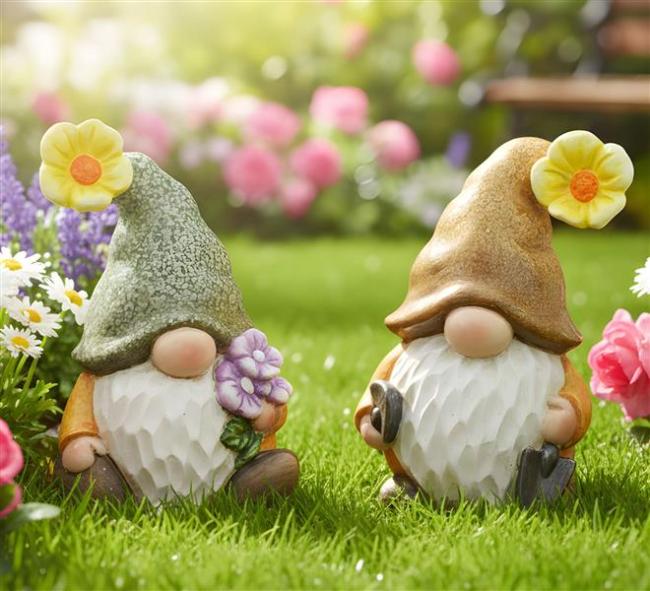 Preview: 2x Wichtel "Blümchen" aus Polyresin, Gartendeko wetterfest, Gartenzwerg, Gnom, Outdoor Garten Dekofigur