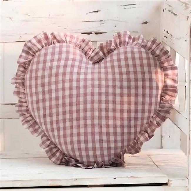 Preview: Dekokissen "Herz" Vintage Kissen in Herz-Form, Sofakissen Ø 35 cm, Zierkissen rot-weiß kariert, Couchkissen, Kuschelkissen