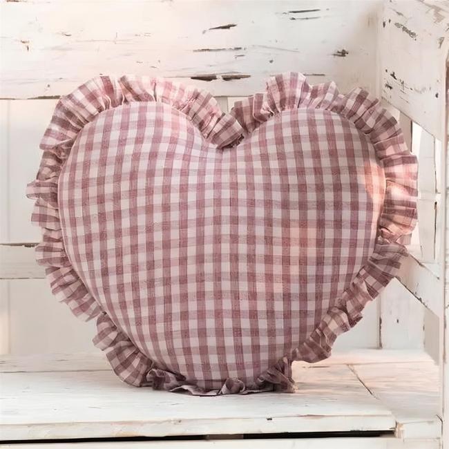Dekokissen "Herz" Vintage Kissen in Herz-Form, Sofakissen Ø 35 cm, Zierkissen rot-weiß kariert, Couchkissen, Kuschelkissen