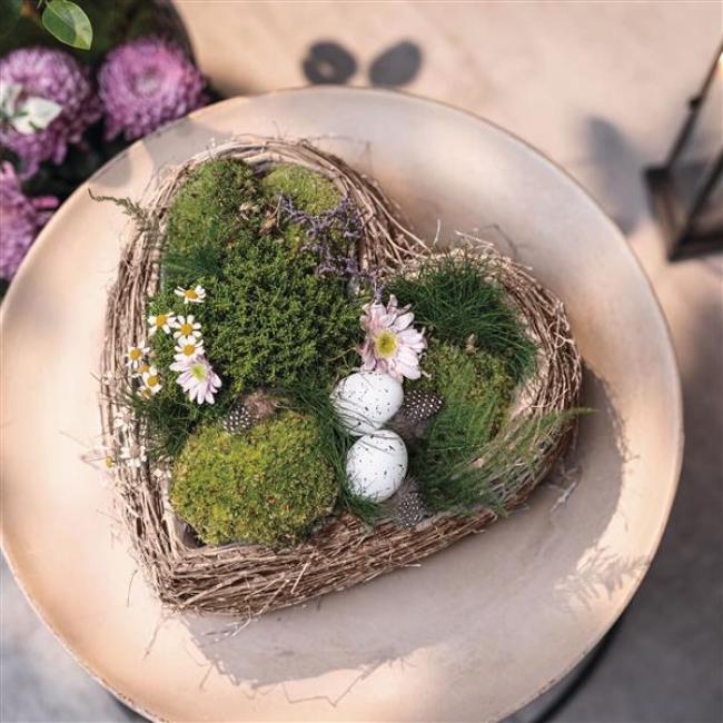 Preview: Pflanzschale "Herz" aus Weide & Reisig, grau, Pflanzkorb Ø 35 cm, rustikales Pflanzgefäß in Herzform, Blumenkorb, Pflanztopf, Balkon & Gartendeko