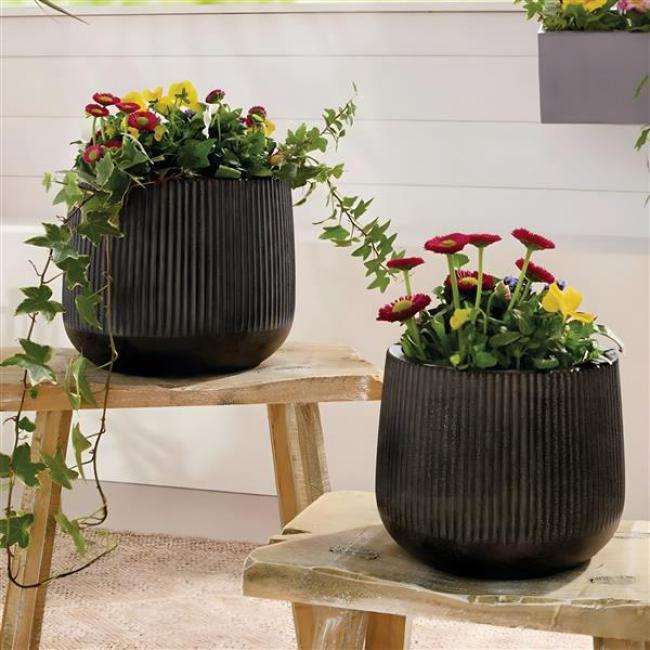 Preview: 2x Übertopf "Rillen" aus Kunststoff, schwarz, Blumentopf rund, Ø 13 + 17 cm, Indoor & Outdoor Blumenkübel, Pflanzentopf
