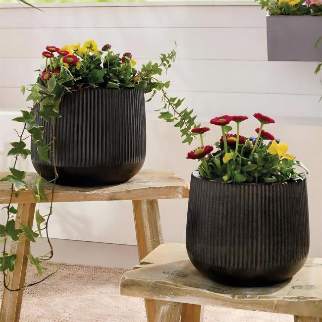 2x Übertopf "Rillen" aus Kunststoff, schwarz, Blumentopf rund, Ø 13 + 17 cm, Indoor & Outdoor Blumenkübel, Pflanzentopf