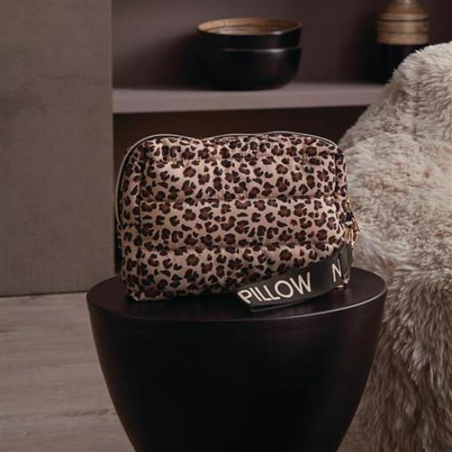 Preview: Tasche "Leo" wattiert, Clutch, Handtasche Leopardenmuster, Damentasche Leopard, Abendhandtasche, Kosmetiktasche