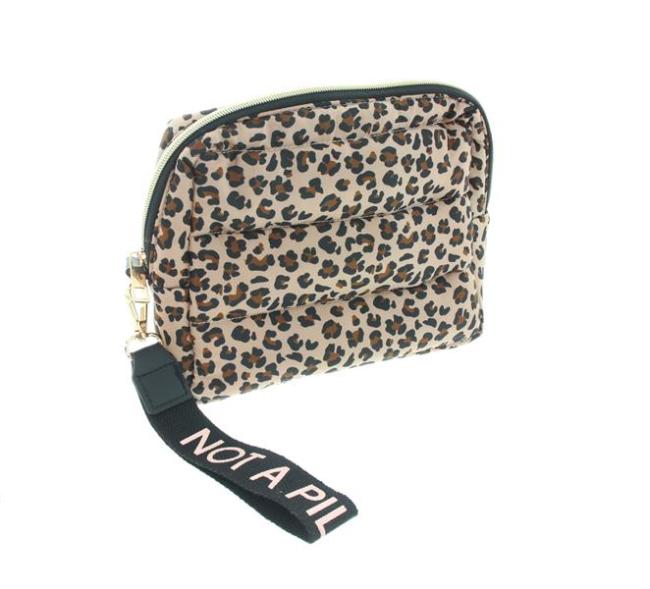 Preview: Tasche "Leo" wattiert, Clutch, Handtasche Leopardenmuster, Damentasche Leopard, Abendhandtasche, Kosmetiktasche