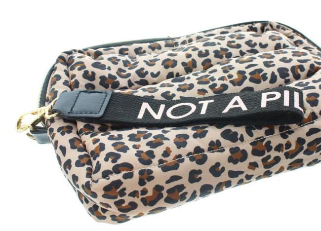 Tasche "Leo" wattiert, Clutch, Handtasche Leopardenmuster, Damentasche Leopard, Abendhandtasche, Kosmetiktasche