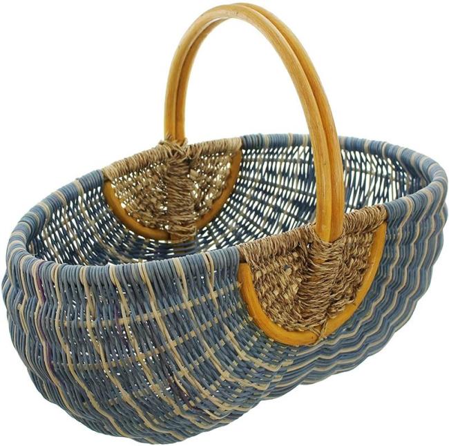 Preview: großer Einkaufskorb aus Rattan, blau / natur, Flechtkorb, Rattankorb, Tragekorb