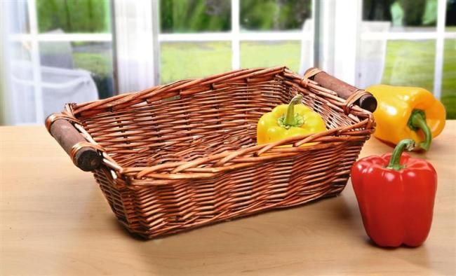Preview: Korbschale aus Weide mit Holzgriffen, 40x26 cm, braun gebeizt & lackiert