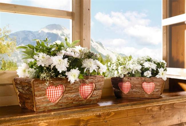 Preview: 2x Pflanzkasten aus Holz mit Rinde bedeckt, braun, rustikal im Landhaus Stil, Blumentopf, Blumenkasten, Pflanzgefäß, Übertopf