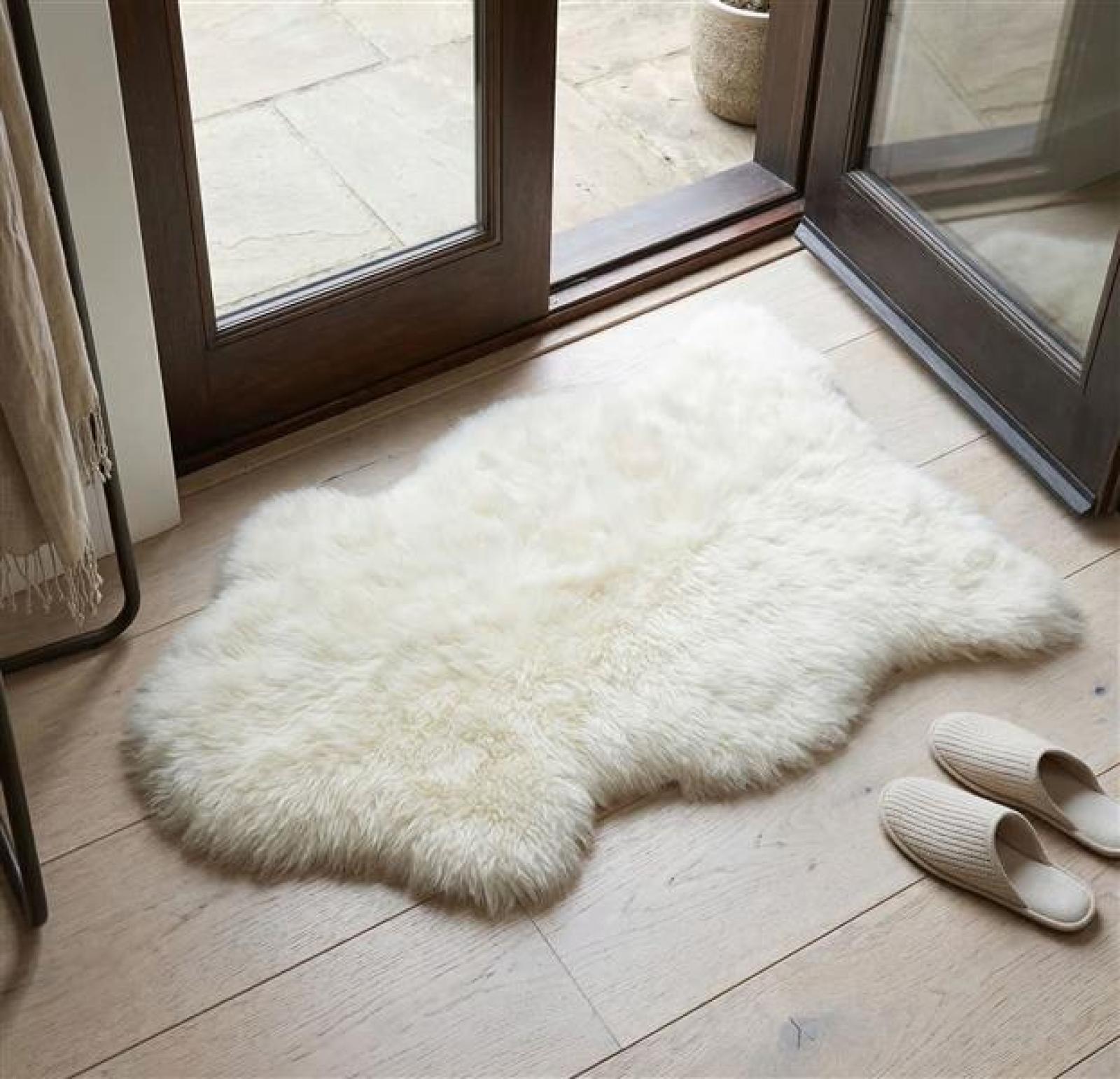 echtes Lammfell, ca 100x55 cm, Echtfell, Schaffell Babyfell, Fellteppich Läufer