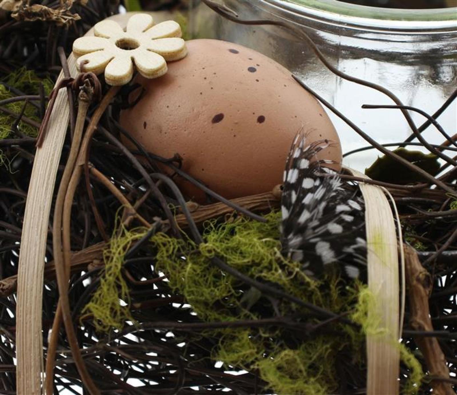 Windlichtkranz "Ostern" aus Reisg mit Moos, Holzblumen & Eier, Osterkranz, Tischkranz