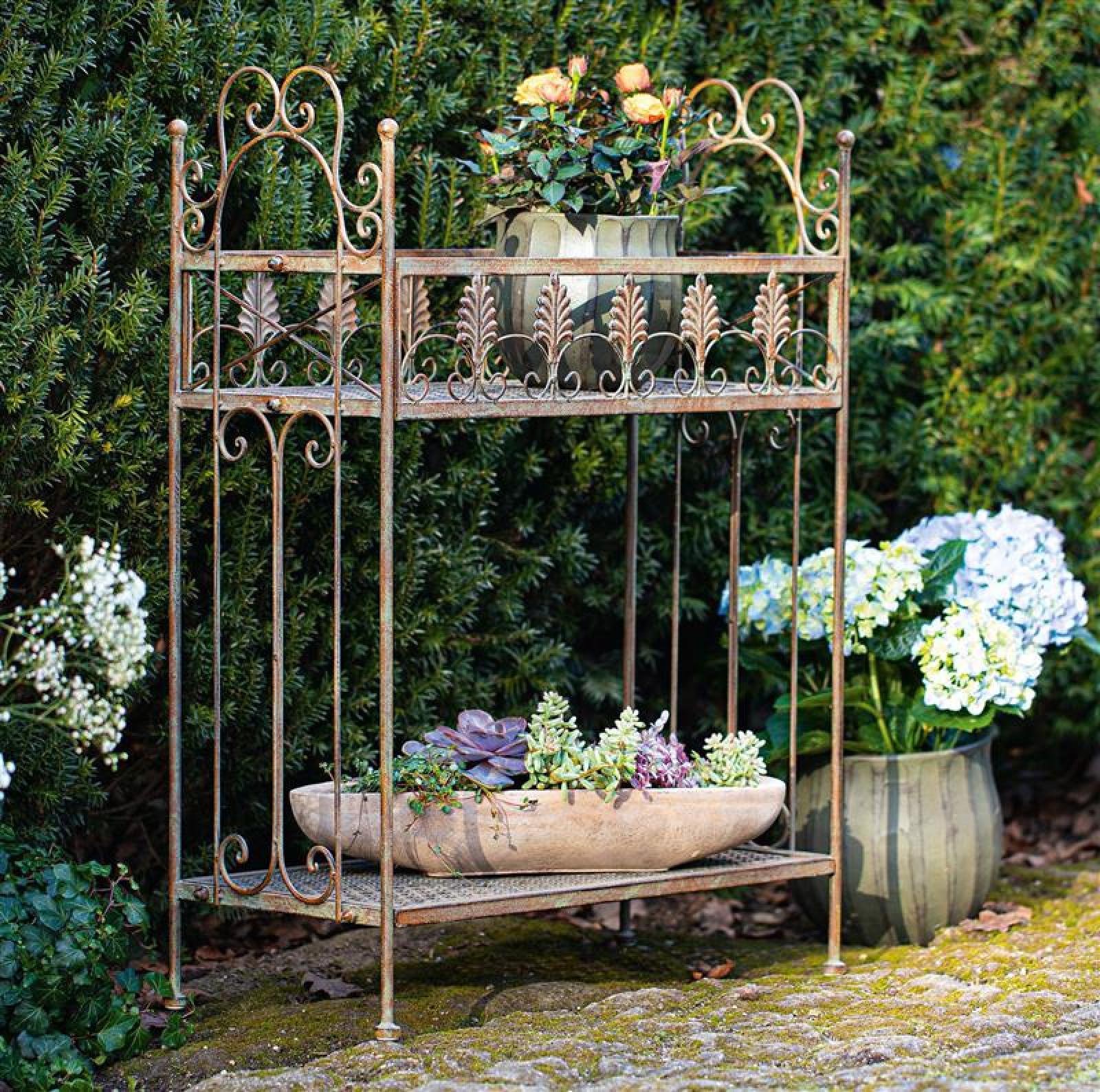 Metallregal im Antik-Design mit Patina, Pflanzenregal, Badregal
