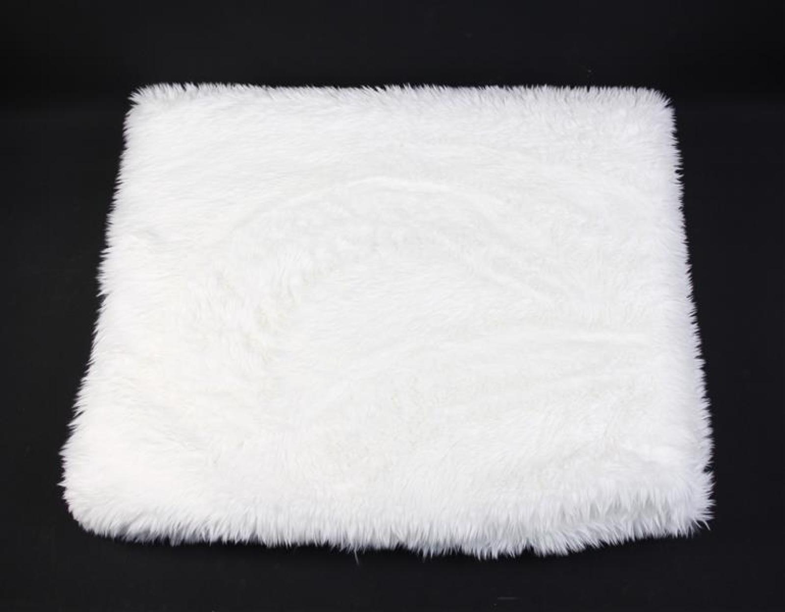 Kuscheldecke aus Kunstfell in weiß, 130x170 cm, Plüschdecke, Wohndecke, Sofadecke, Couchdecke
