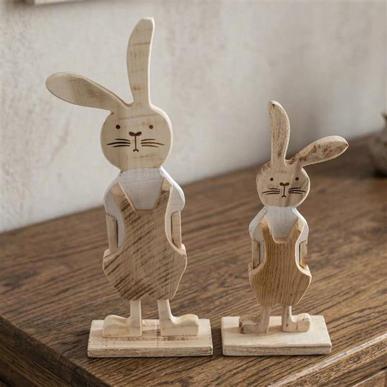 2x Osterhase "Latzhose" aus recyceltem Holz, 30 + 38 cm hoch, Dekofigur Hasenmann und Hasenjunge, Osterdeko