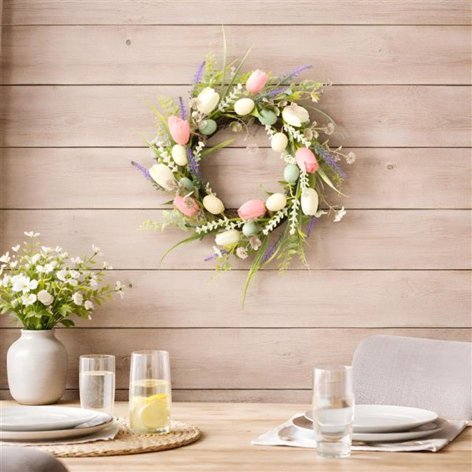 Osterkranz "Tulpenliebe" aus Rattan, Kunstblumen & Kunststoff Eiern, Ø 45 cm groß, Frühlingskranz, Türkranz Frühling & Ostern