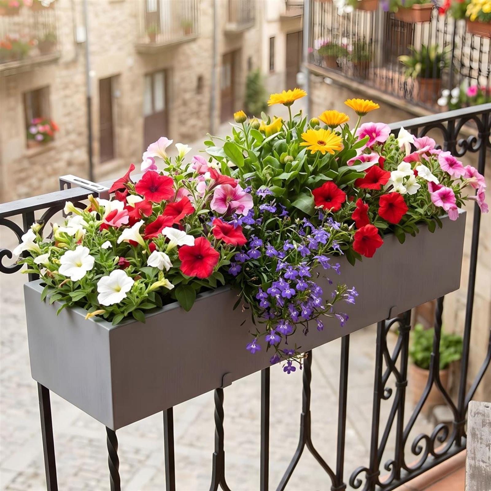 Balkon Blumenkasten "Grau" aus Metall, Pflanzkasten 90 cm lang, Balkonkasten mit integriertem Wasserablauf, Pflanzgefäß für Drinnen & Draußen